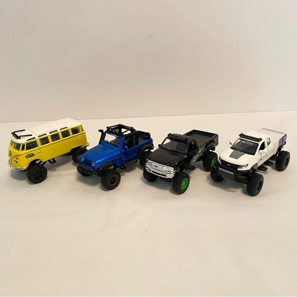Maisto Volkswagen Van/ Jeep Wrangler/ Chevrolet Colorado/ Ford 4X4 Die-Cast Cars